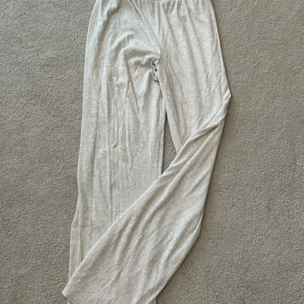 Aritzia Light Gray Lounge Pants